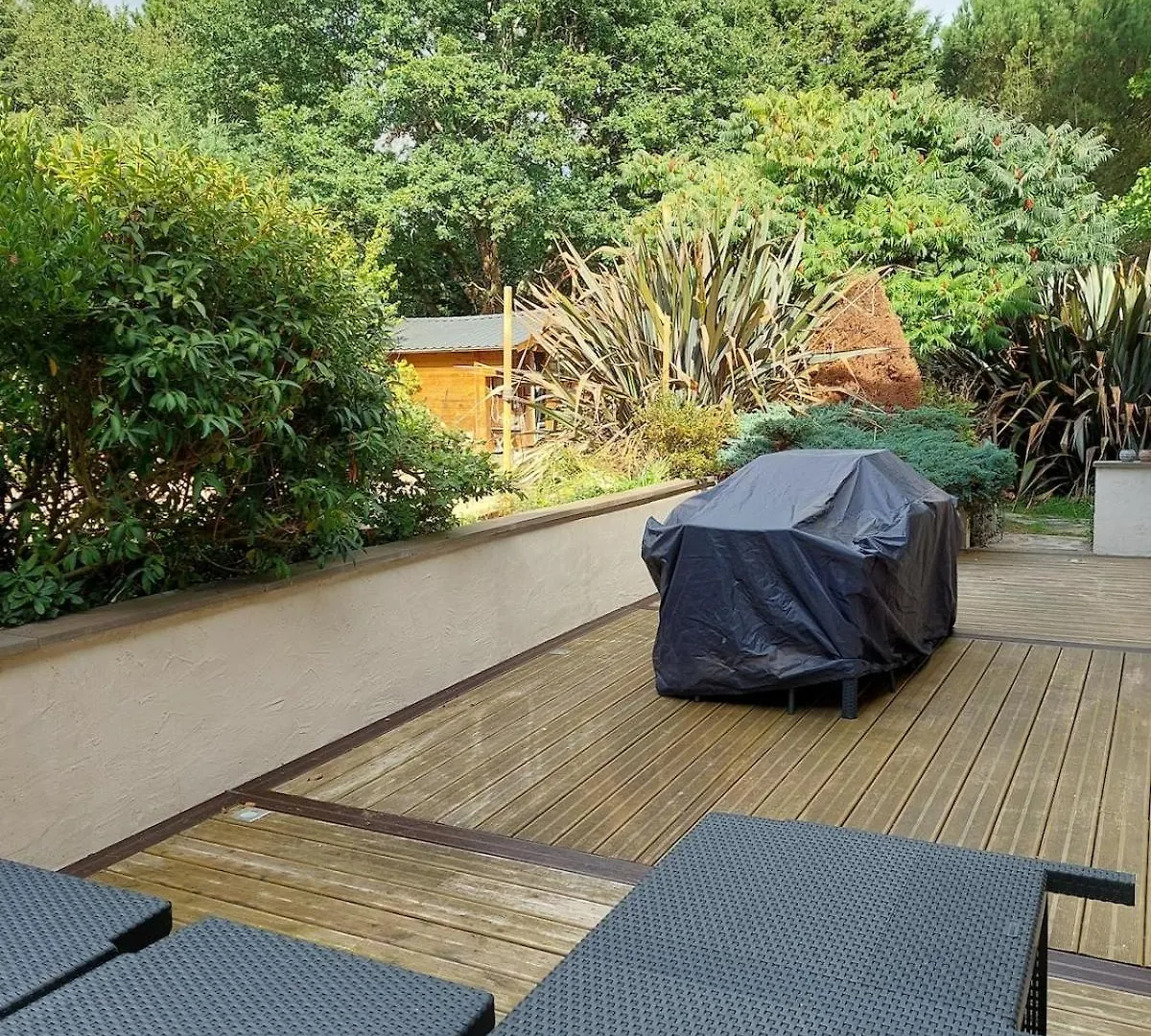 Authenticity & Relaxation Longere With Wooded Park Sainte-Marie  Nyaraló